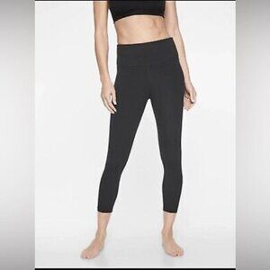 Athleta Womens Size Small Elation Capri Tight Leggings Black Mid Rise Yoga Crop